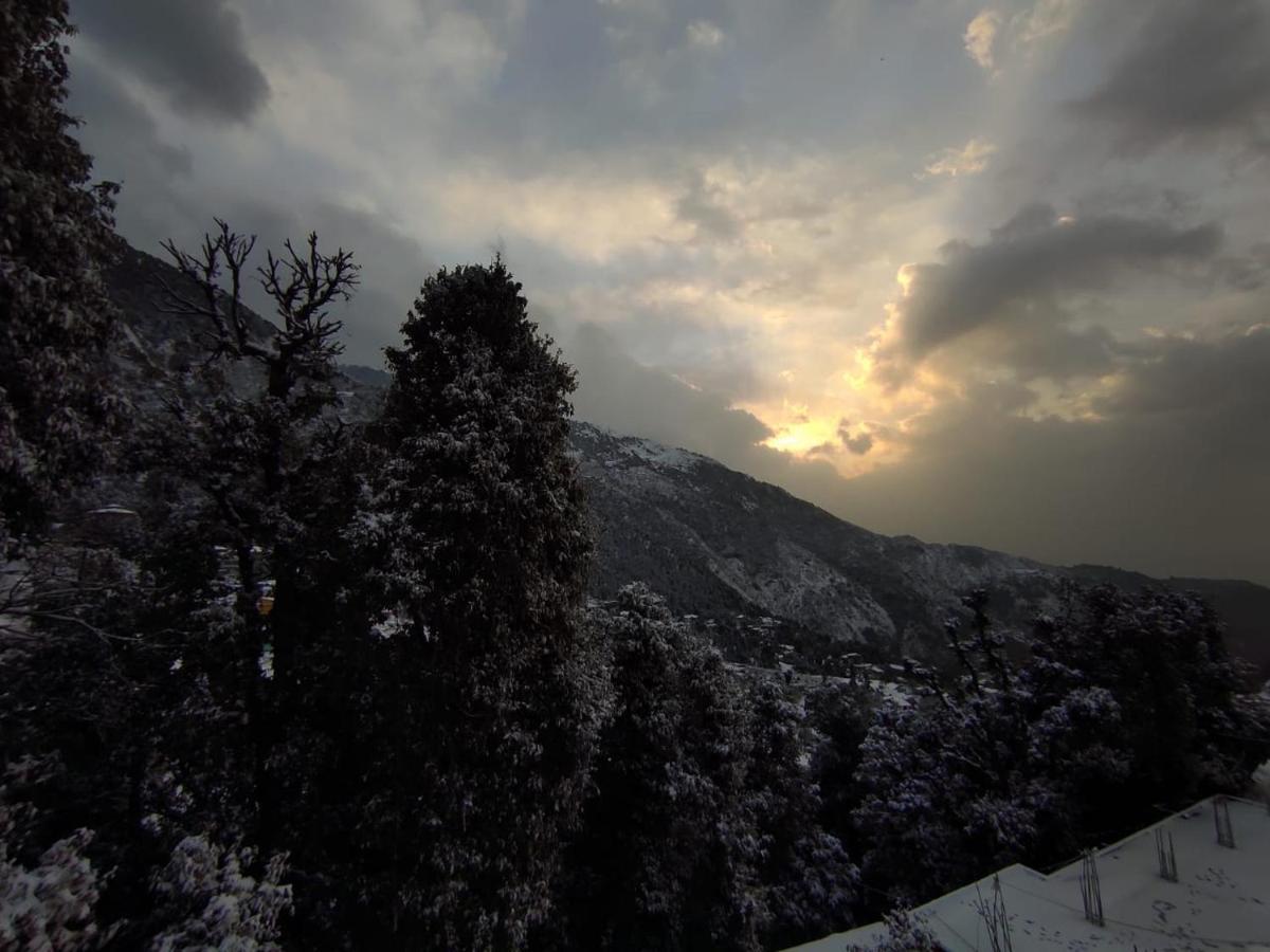 Отель The Unmad, Dharamkot Дармсала Экстерьер фото