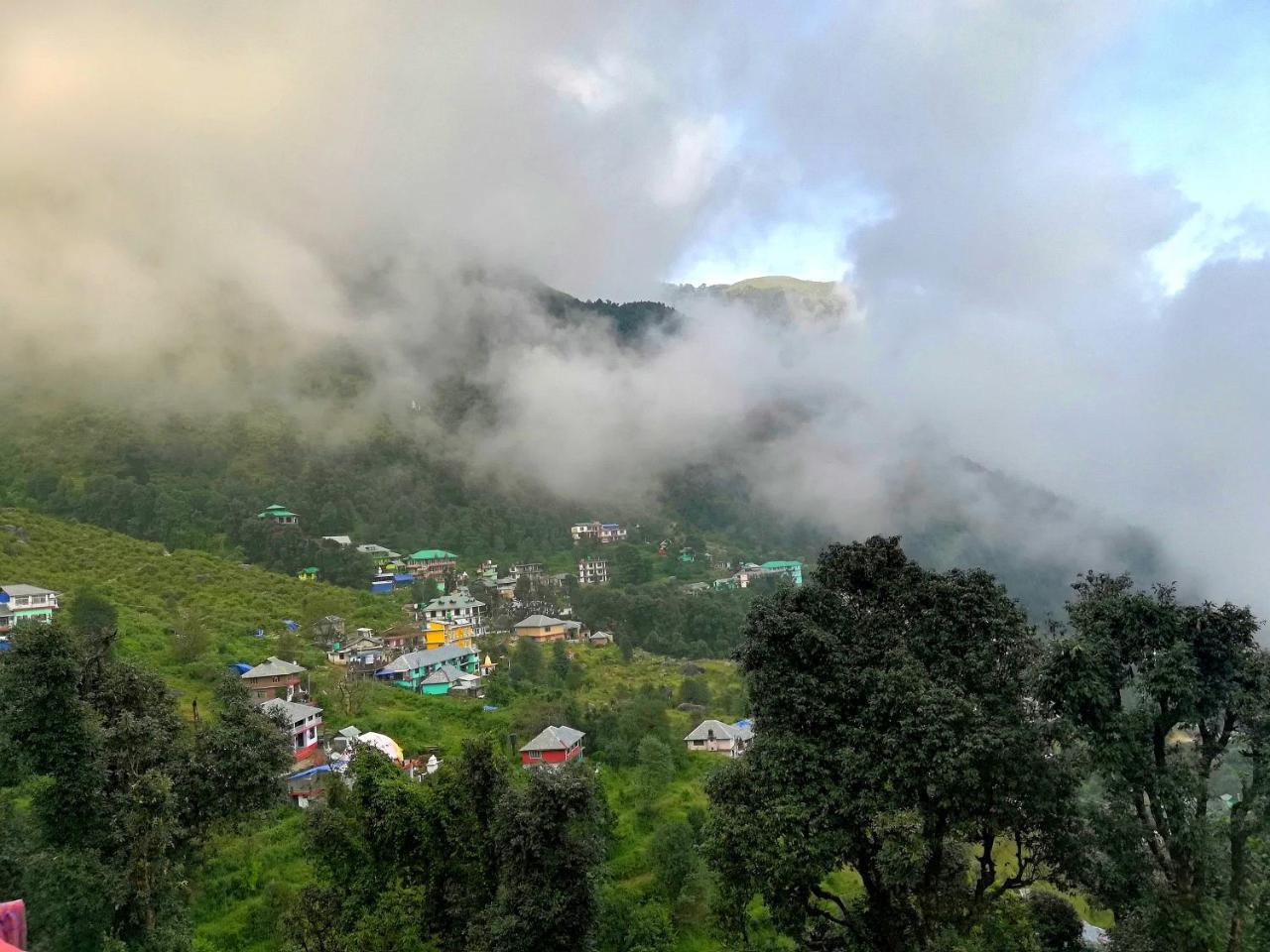 Отель The Unmad, Dharamkot Дармсала Экстерьер фото